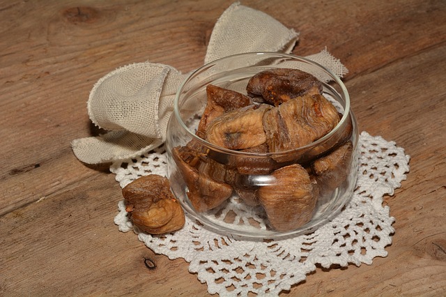 Dried figs