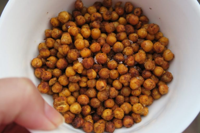 Spicy Chickpea Snack Mix