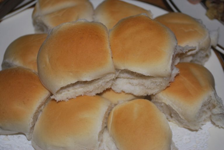 The Best White Dinner Rolls