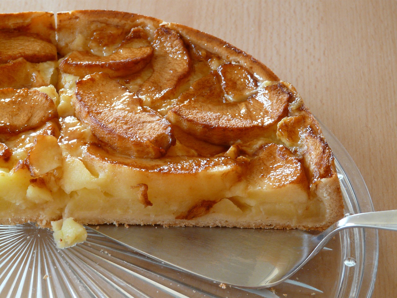 Yummmmy Crustless Apple Pie