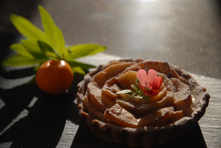 Apple Almond Tart