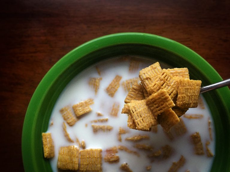 Applesauce Cereal Bars