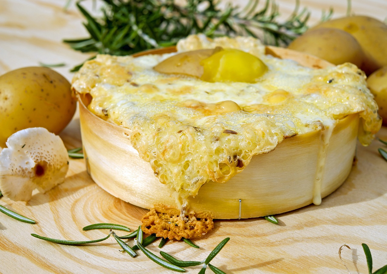 Baked Garlic with Blue Cheese and Rosemary