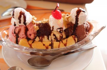 Breakfast Banana Split