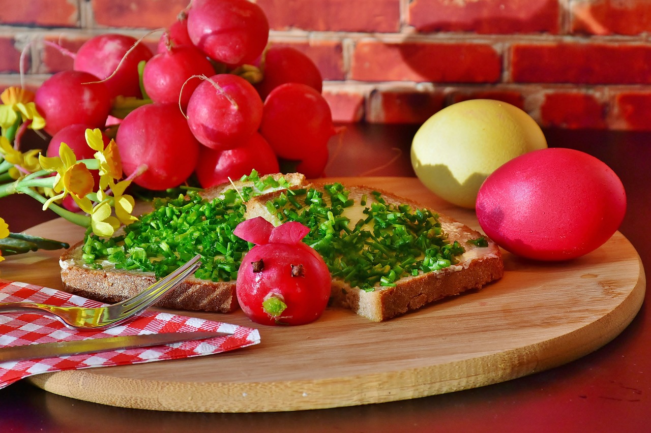 Karjalan Piirakka (Karelian Pie) With Egg Butter