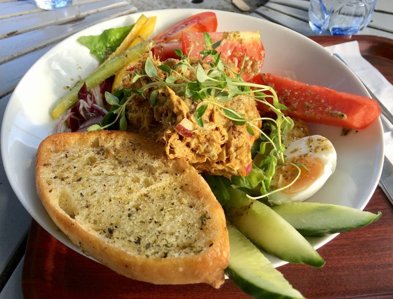 Bread Salad With Tuna and Capers
