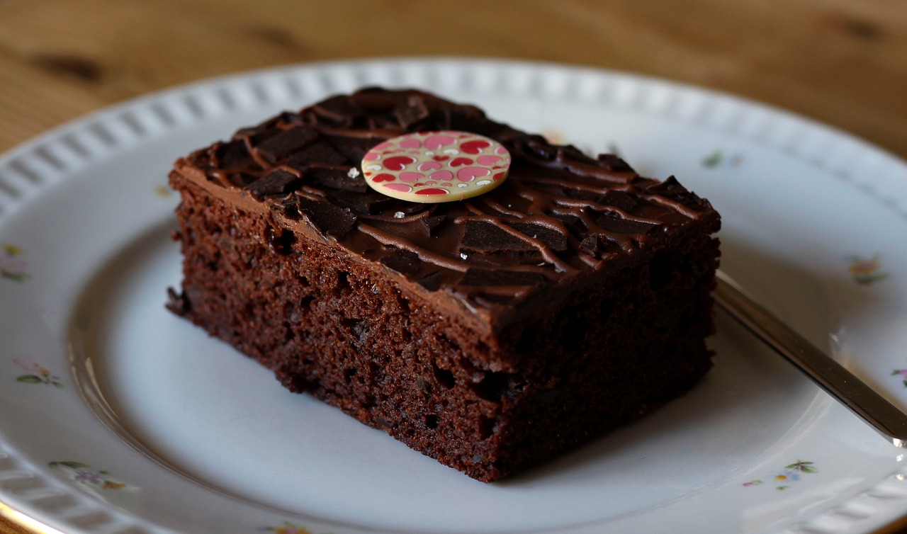 Brownie Macaroon Pudding Cake