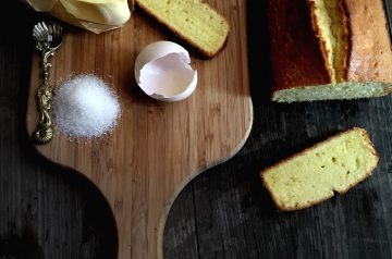 Buttermilk "Dump" Pound Cake