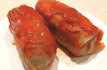 New-Fashioned Cabbage Rolls in Cranberry Sauce