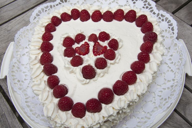 Cream Cheese-Raspberry Cake