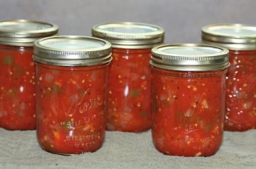 Stewed Yellow Beans With Potatoes and Tomatoes