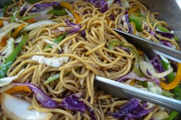 Cashew Chicken Chow Mein (EASY)