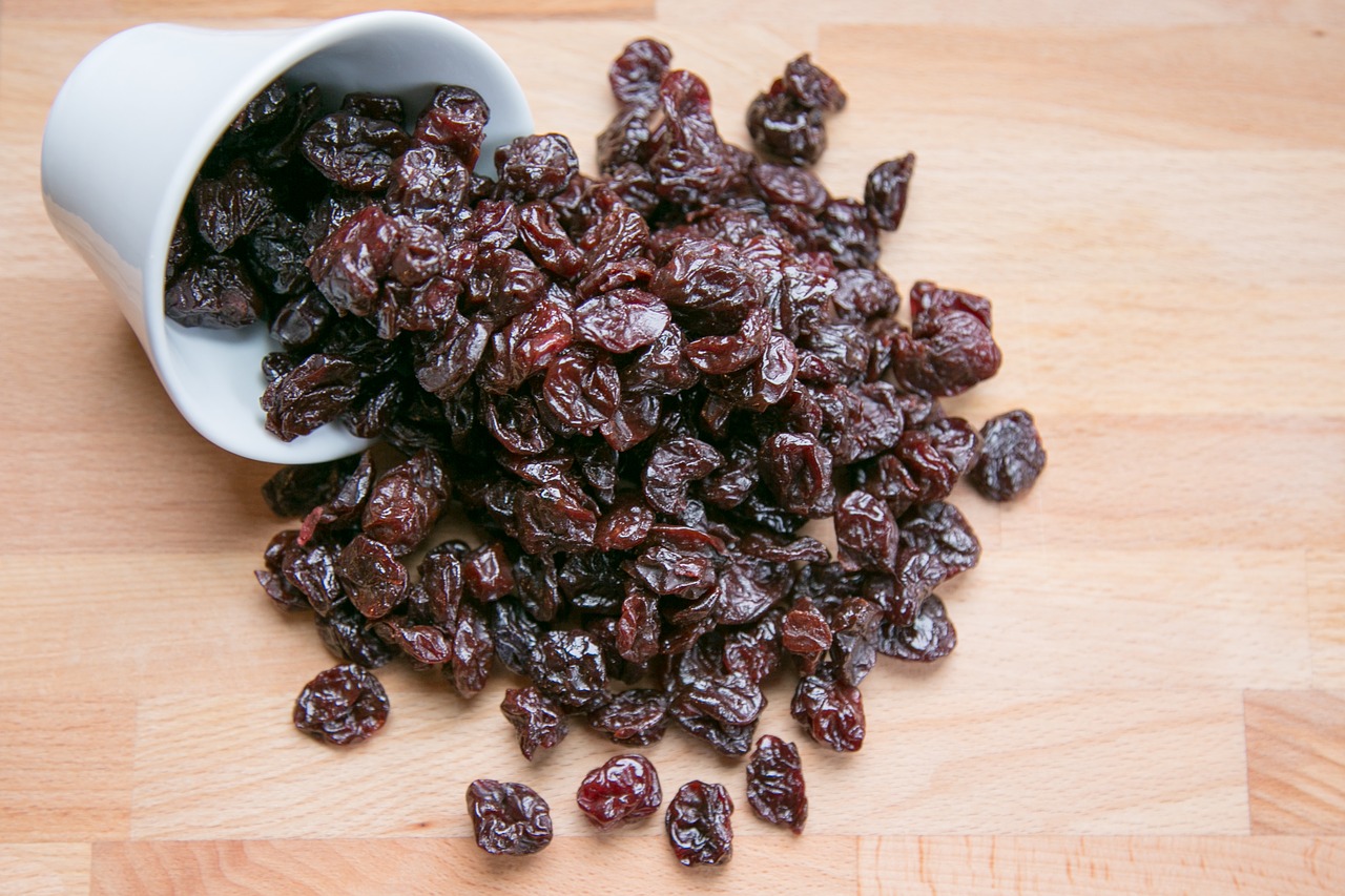 Pearl Onions With Dried Cherries