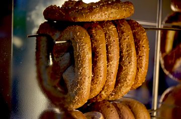 Chewy Cheesy Soft Pretzels