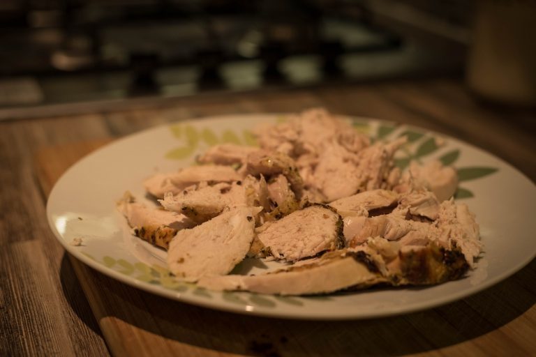 Grilled Chicken With Linguine and Pesto