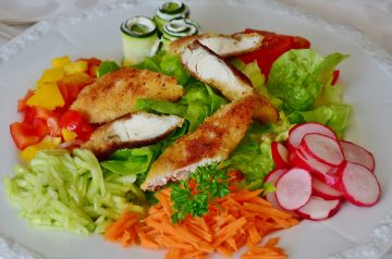 Chicken and Asparagus Salad with Strawberry Dressing