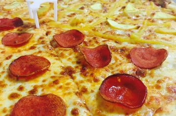 Chicken Artichoke Heart 3 Cheese Pizza