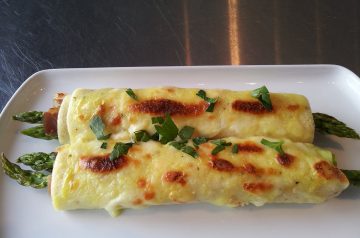 Chicken Crepes With Creamy Tarragon Sauce