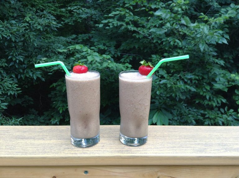 Chocolate Peanut Butter Smoothie