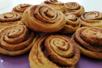 Cinnamon Chip Applesauce Cake