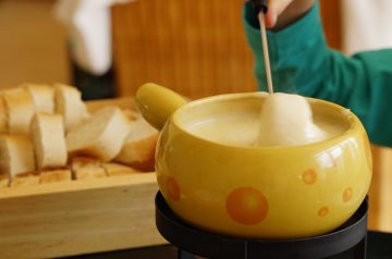 Classic Swiss Three-Cheese Fondue