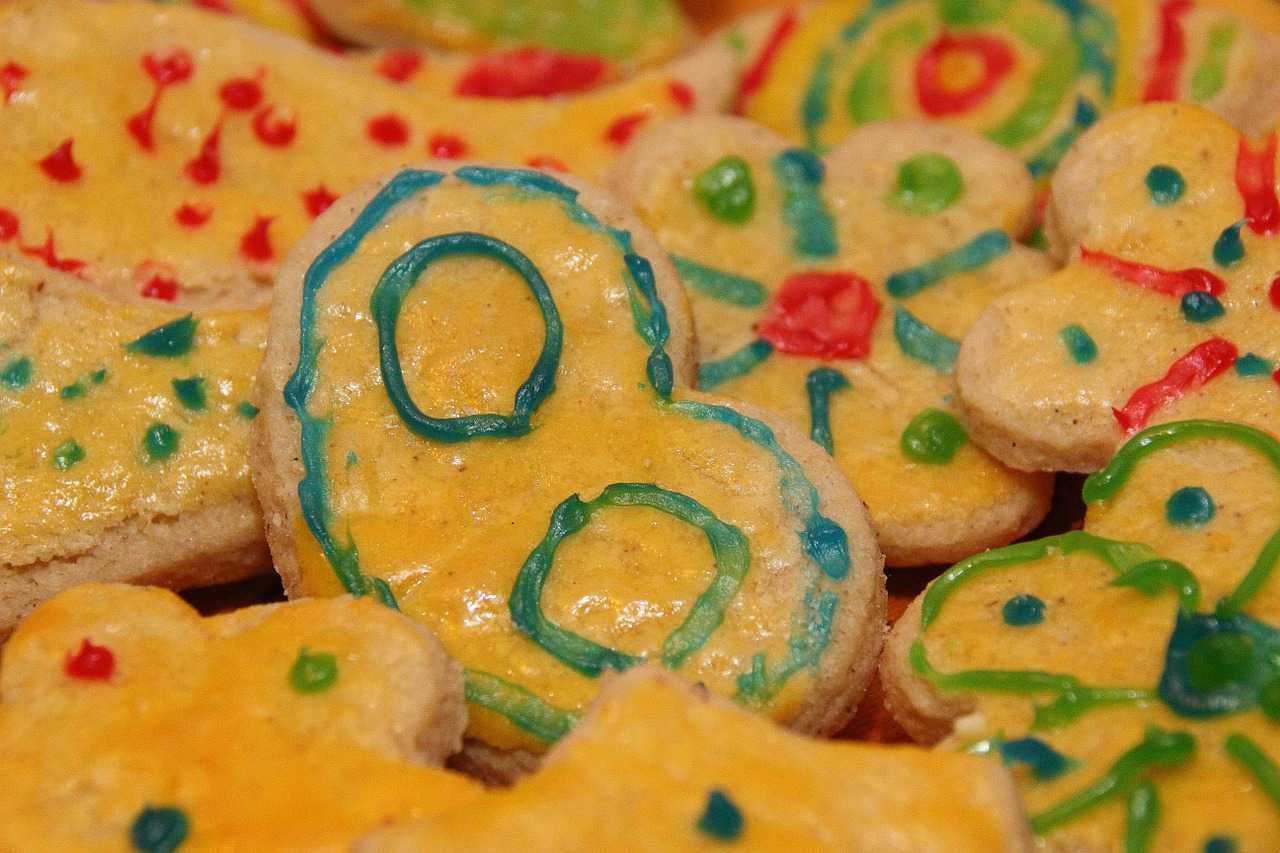 Glazed Pretzel Cookies