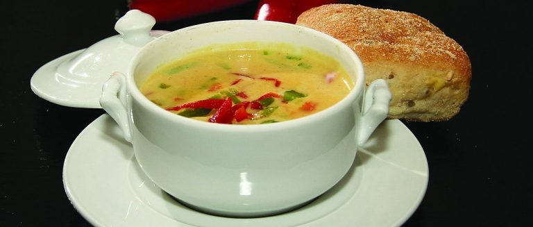 Creamy Curry Pumpkin Soup