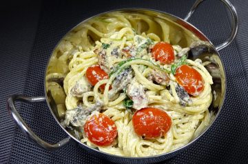 Easy Olive and Mushroom Pasta Saute