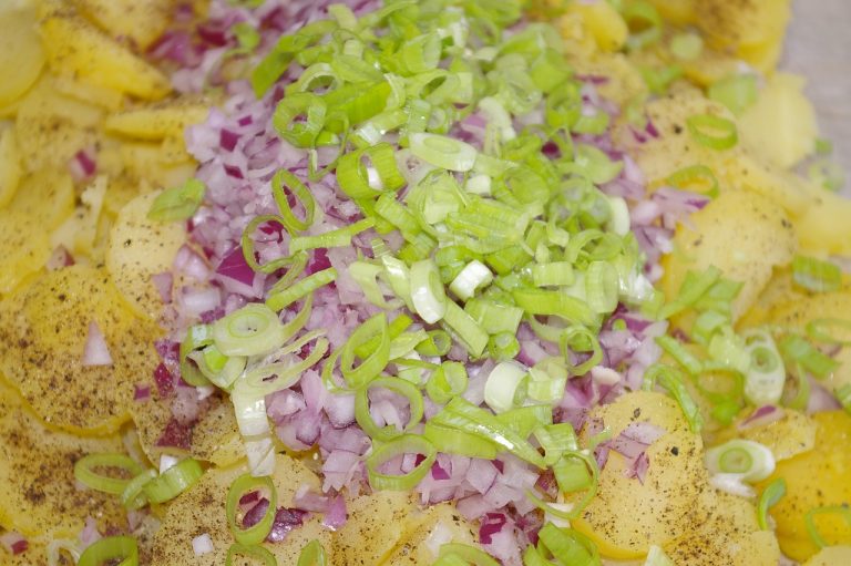 Creamy Potatoes and Onions