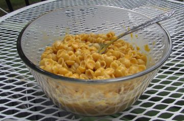Debbie Claire's Cheesy Crock Pot Macaroni and Cheese