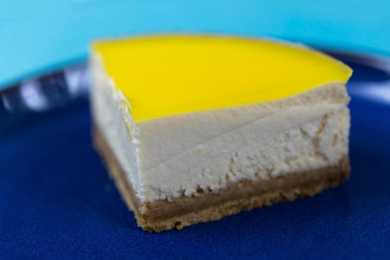 Easy Lemon Cheesecake Bars