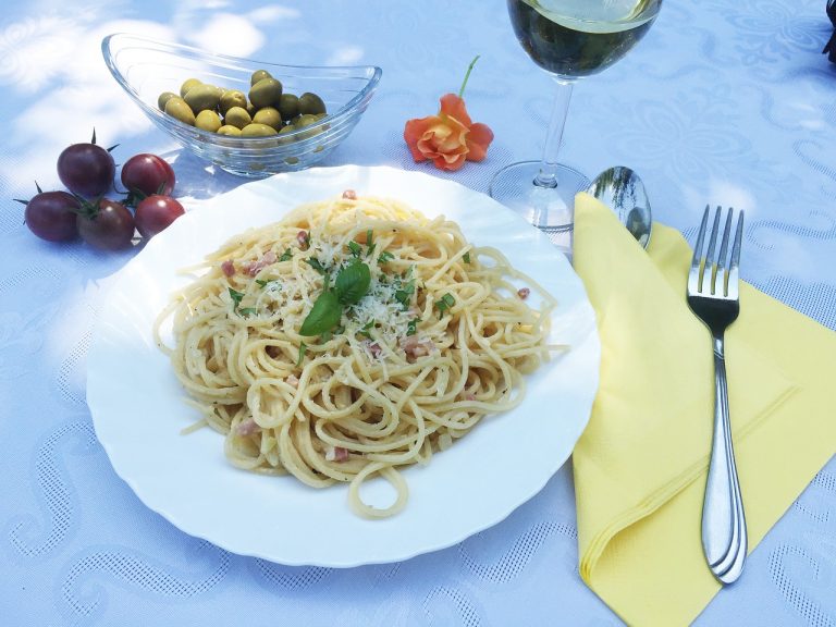 Pasta With Tomatoes
