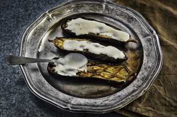 Eggplant (Aubergine)  With Garlic Cream Sauce