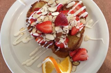 Make-Ahead French Toast  With Strawberry Sauce