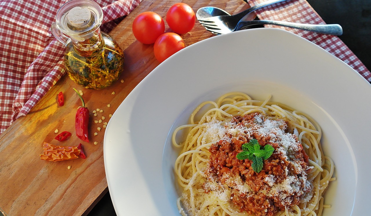fresh tomato and garlic pasta sauce