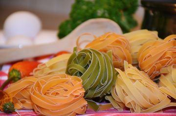 Fresh Tomato and Spinach Pasta