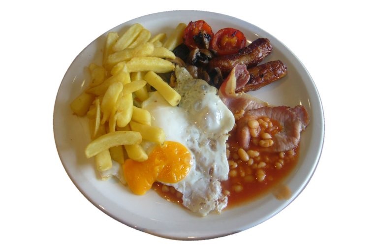 Greek Chips With Egg and Tomato