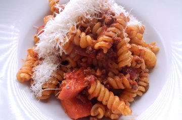 Cauliflower and Ground Beef Pasta Bake