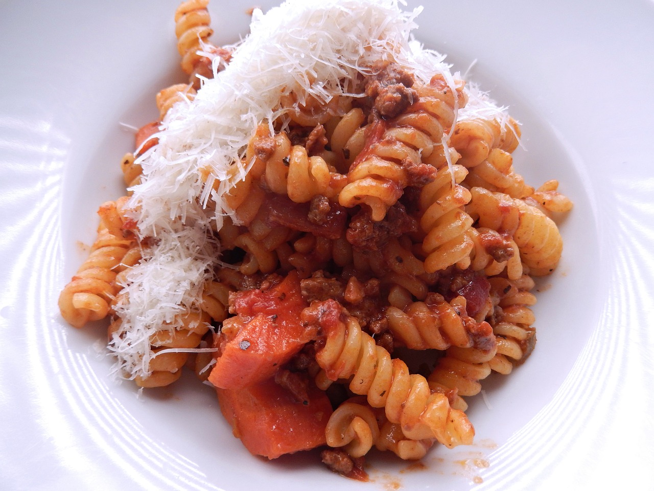 Cauliflower and Ground Beef Pasta Bake