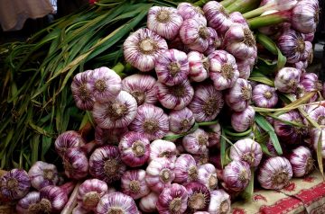 Deep-Fried Garlic Cloves and Green Olives