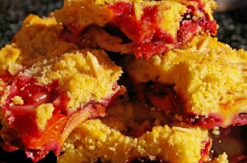 Gingerbread Streusel Cake