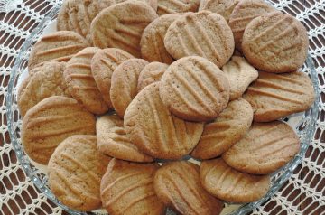 Silver Palate Molasses Cookies