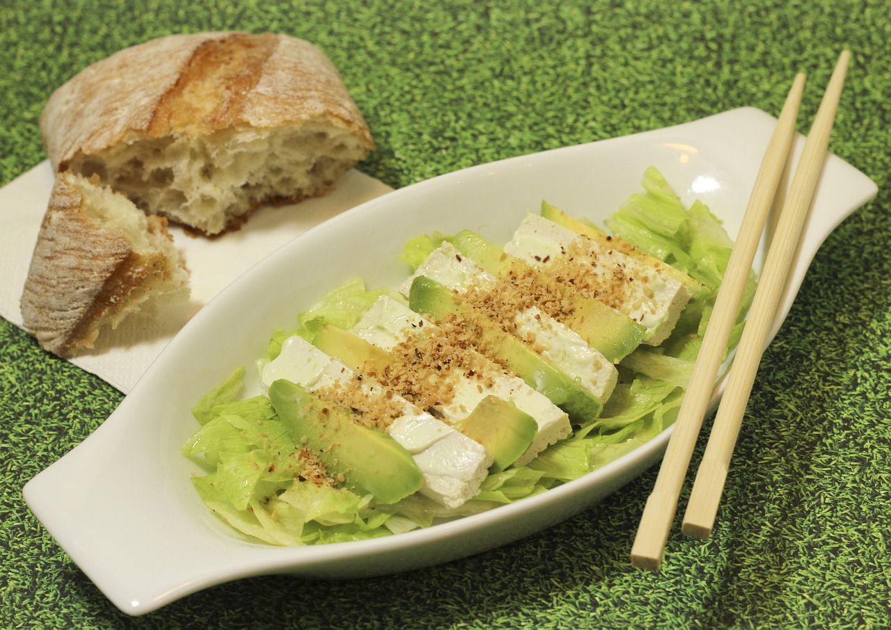 Golden Tofu Salad with Carrots and Hijiki