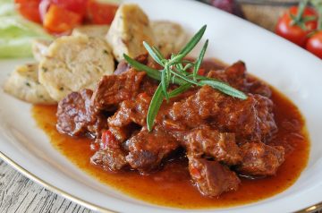 Beef in Red Wine Mushroom Sauce