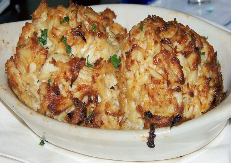 Green Onion Crab Cakes With Pineapple Salsa