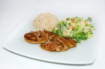 Green rice and chicken salad