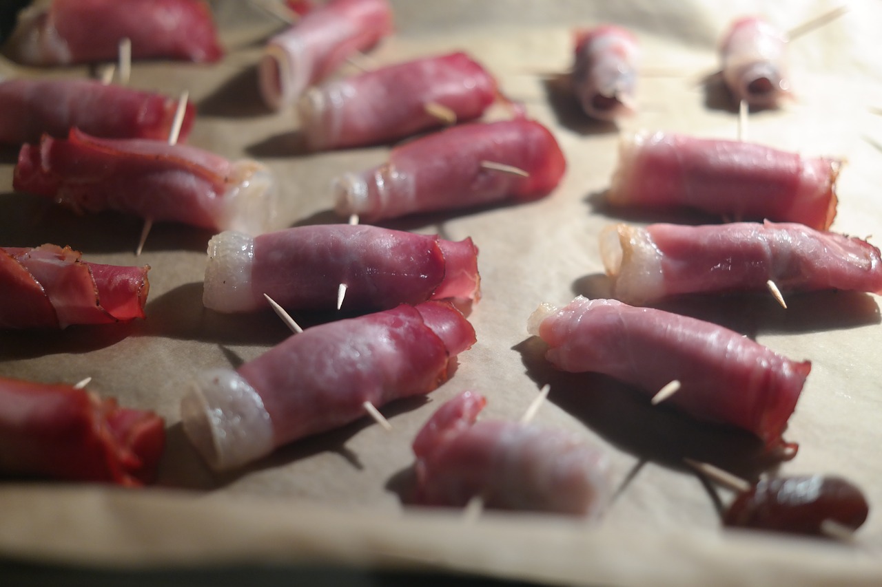 Ham and Cheddar Roll Ups