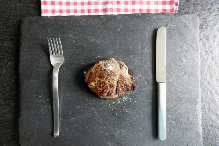 Herb Pepper-Encrusted Beef Fillet
