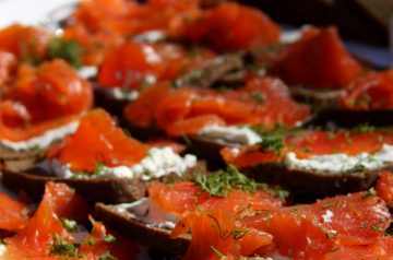 Crusty Dill-Garlic Salmon