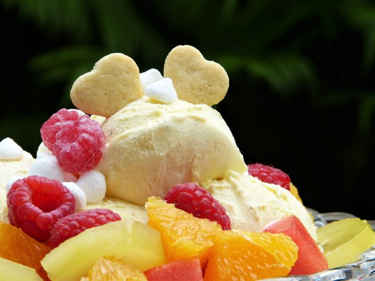 Fruit and Cream Layered Salad